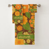 Trendy Retro Bloemen Patroon Aangepaste naam blok Bad Handdoek (Insitu)