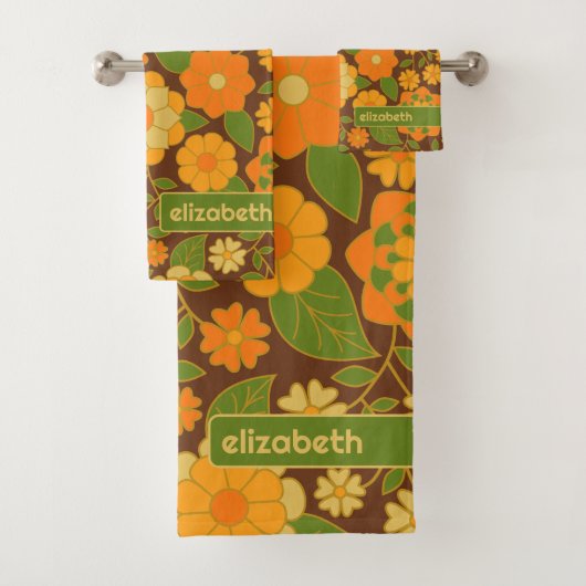 Trendy Retro Bloemen Patroon Aangepaste naam blok Bad Handdoek (Insitu)