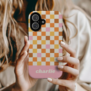 Trendy Retro Checkerboard Monogram iPhone 16 Hoesje