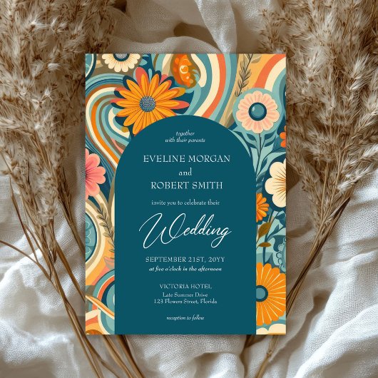 Trendy retro groovy bloemen lente bruiloft kaart