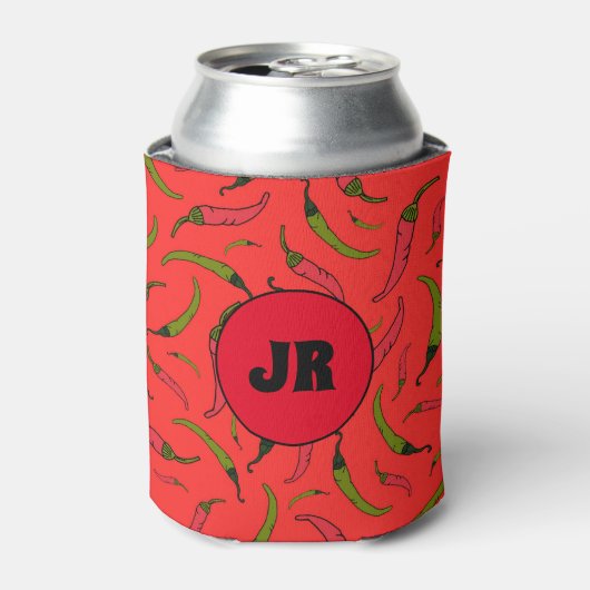 Trendy rode en groene chilipeper print monogram blikjeskoeler (Blikje Voorkant)