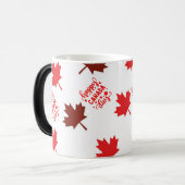 Trendy rode esdoorn laat Happy Canada Day Magische Mok (Voorkant links)