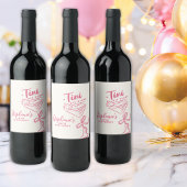 Trendy roze een klein beetje ouder 30e verjaardag wijn etiket