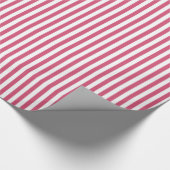 Trendy roze en witte horizontale strepen cadeaupapier (Hoek)