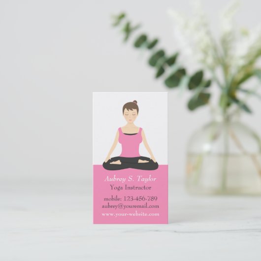 Trendy Roze Mediation Vrouw Yoga Trainer Visitekaartje (Staand voorkant)