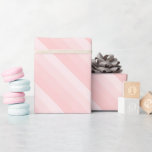 Trendy roze perzik kleur tinten strepen Sjabloon Cadeaupapier<br><div class="desc">Blank Eenvoudige Trendy Sjabloon Modern Elegant Pastel Roze Peach Kleur Tones Stripes Crafts & Party Supplies Cadeau Wrapping Supplies / Matte Cadeaupapier.</div>
