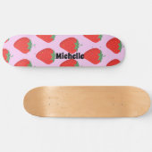 Trendy roze & rode aardbei patroon gepersonaliseer persoonlijk skateboard (Horizontaal)