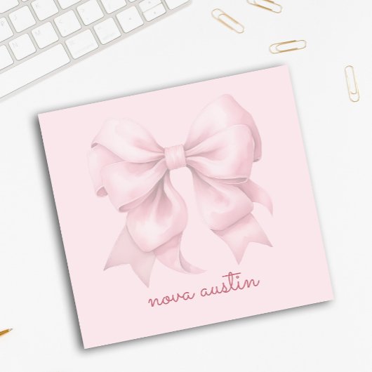 Trendy roze strik gepersonaliseerd met naam en mon post-it® notes