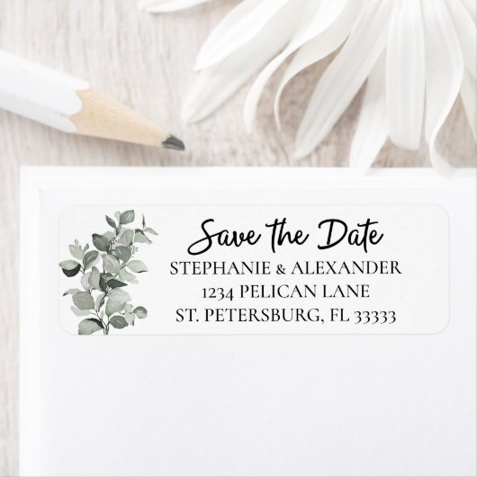 Trendy Sage Green Eucalyptus Wedding Save the Date Etiket (Insitu)