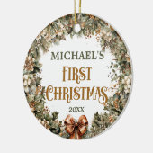 Trendy salie groen faux goud baby Eerste Kerstmis Keramisch Ornament (Links)