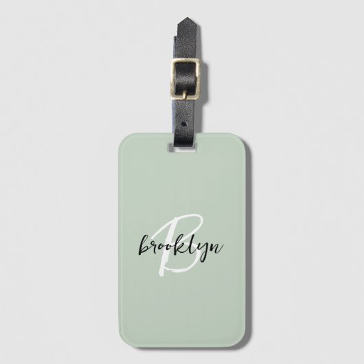 Trendy saliegroen zwart wit script monogram bagagelabel (Voorkant (verticaal))