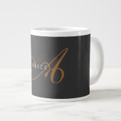 Trendy Schattig Plain Monogram Initiaal Naam Grote Koffiekop (Voorkant rechts)