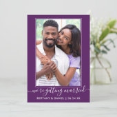 Trendy script Getting Married Paarse Save The Date (Staand voorkant)