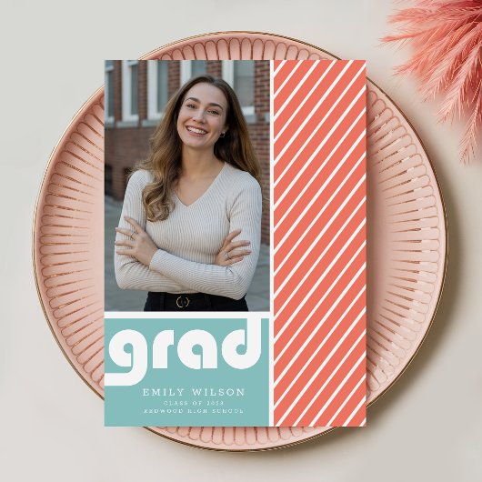 Trendy Script Graduate Eenvoudige Foto Afstuderen Aankondiging