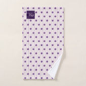 Trendy Script Initiaal Bloemen Blush Violet Gestre Bad Handdoek (Handdoek)