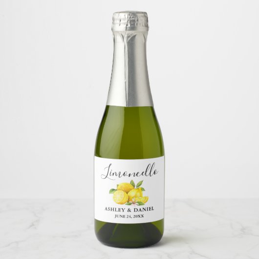 Trendy Script Limoncello Lemons Small Bottle Label Sparkling Wijnetiket (Voorkant)