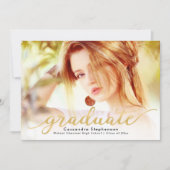 Trendy Script Modern Gold Photo Afstuderen Kaart (Voorkant)