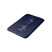 Trendy Script Moderne Aangepaste Handtekening Naam Badmat (Gekanteld)