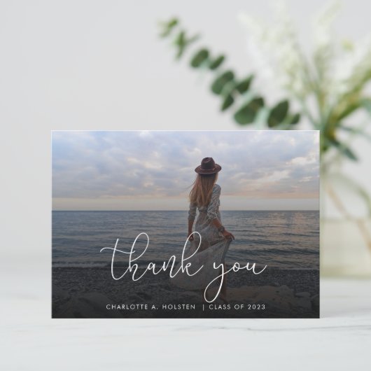 Trendy Script Overlay Multi Photo Afstuderen Bedankkaart (Staand voorkant)