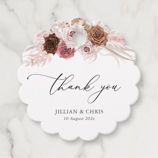 Trendy script pampas stoffige roze bruiloft bedankjes labels (Voorkant)