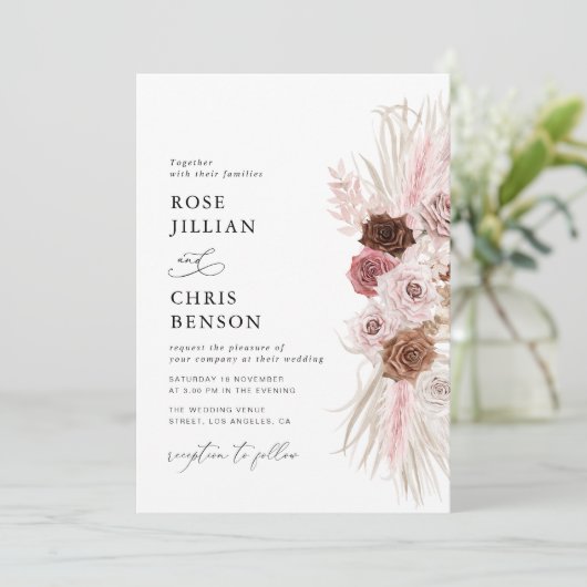 Trendy script pampas stoffige roze bruiloft kaart (Staand voorkant)