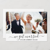 Trendy script We Got Married Photo Wedding Kaart (Voorkant / Achterkant)