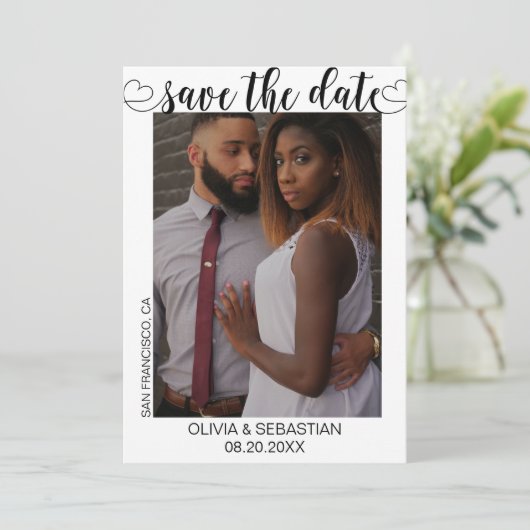 Trendy scripttekst met hart en foto save the date (Staand voorkant)