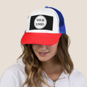 Trendy stijlvol en elegant van merk trucker pet (In situ)