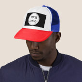 Trendy stijlvol en elegant van merk trucker pet (In situ)