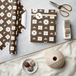 Trendy Stylish Brown and White Checkered Pattern Cadeaupapier