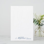 Trendy Stylish Navy Blue Script Typografie Briefpapier (Staand voorkant)