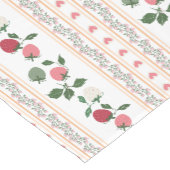 Trendy sweet botanical retro style Strawberry Korte Tafelloper (Hoek)
