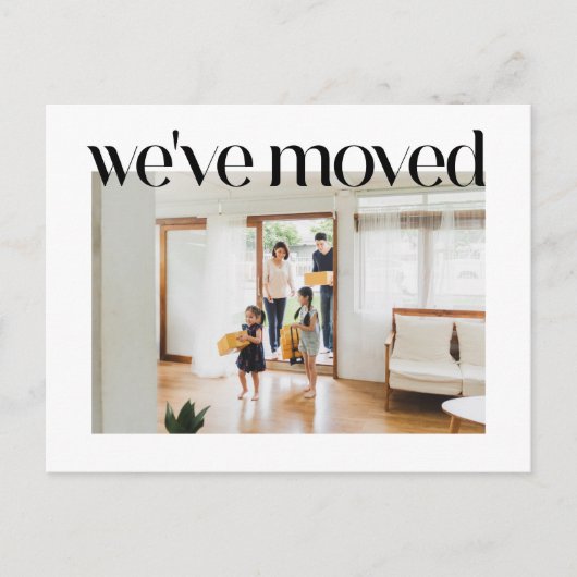 Trendy Typografie Aangepaste foto We verhuisden ni Briefkaart (Voorkant)