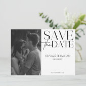 Trendy Typografie Tekst Foto Bruiloft Save The Date (Staand voorkant)