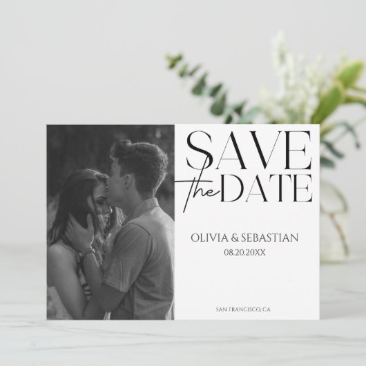 Trendy Typografie Tekst Foto Bruiloft Save The Date (Staand voorkant)