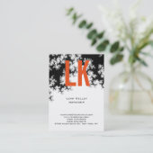 Trendy uniek bloemmotief oranje wit monogram visitekaartje (Staand voorkant)