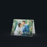 Trendy vet dank u trouwkaart bedankkaart<br><div class="desc">Een eenvoudig trendy wit tekstontwerp met een gedurfde tekstlook en een mooi afbeelding van de pasgetrouwden,  het afbeelding en de tekst kunnen worden gepersonaliseerd.</div>