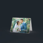 Trendy vet dank u trouwkaart bedankkaart<br><div class="desc">Een eenvoudig trendy wit tekstontwerp met een gedurfde tekstlook en een mooi afbeelding van de pasgetrouwden,  het afbeelding en de tekst kunnen worden gepersonaliseerd.</div>