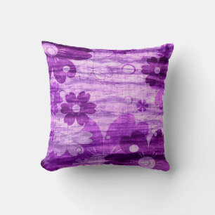 Trendy Violet Flower on Wood Kussen