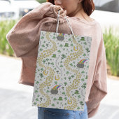 Trendy White Luck & Joy St Patricks Day Whimsical Medium Cadeauzakje