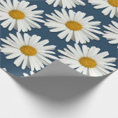 Trendy witte madeliefjes - Navyblauwe mode Cadeaupapier (Hoek)
