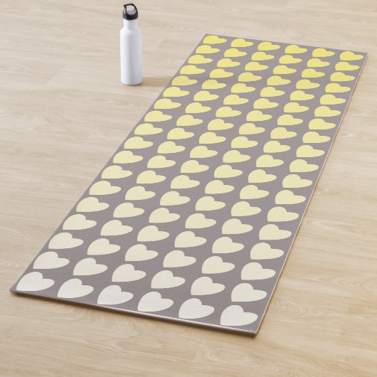 Trendy Yellow Gray Heart Pattern Gradient Yogamat (In situ)
