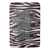Trendy zebra kudde op zebraprint roze badmat (Voorkant Verticaal)