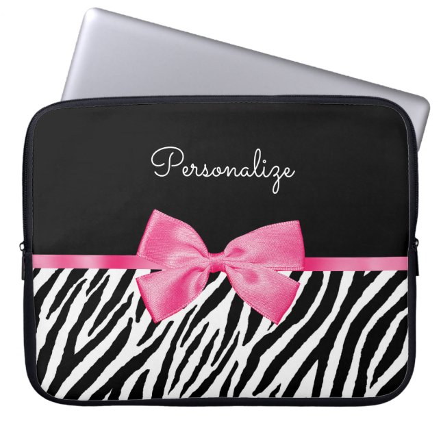 Trendy Zebra Print Chic Hot Pink Bow and Name Laptop Sleeve (Voorkant)