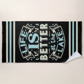 Trendy Zomerleven is Beter aan het Meer Strandlaken (Voorkant)