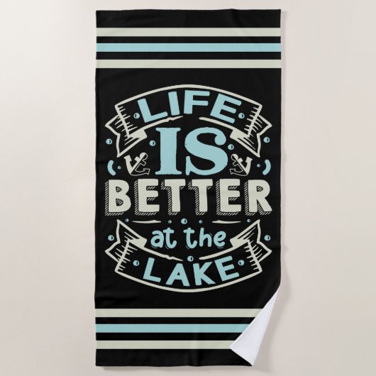 Trendy Zomerleven is Beter aan het Meer Strandlaken (Voorkant)