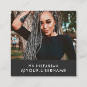 Trendy zwart volg me script foto social media vierkante visitekaartje (Achterkant)