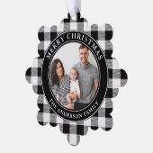 Trendy zwart-wit geruite vrolijke kerst ornament kaart (Links)