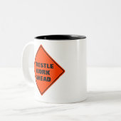 Trestle werken vooruit grappig oranje waarschuwing tweekleurige koffiemok (Voorkant links)