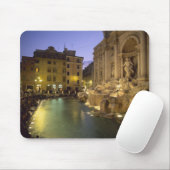 Trevi Vondgif 's nachts, Rome, Lazio, Italië Muismat (Met muis)